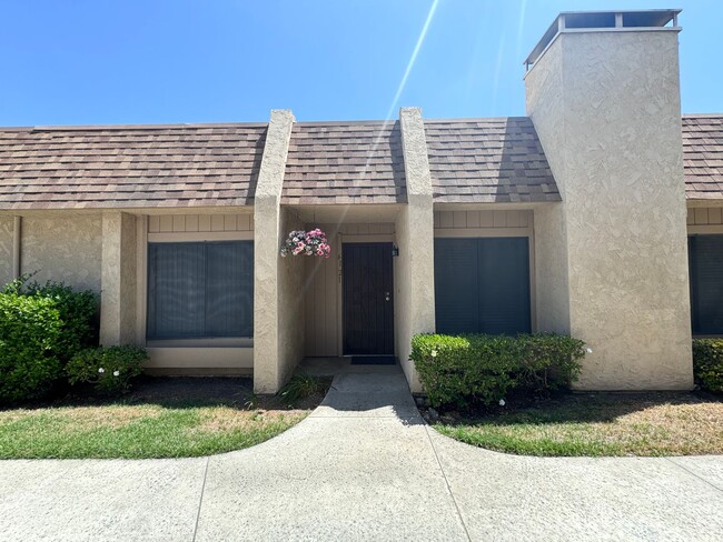 55+ Single Story Condo in Hemet - HALF OFF... - 55+ Single Story Condo in Hemet - HALF OFF... Unit 1