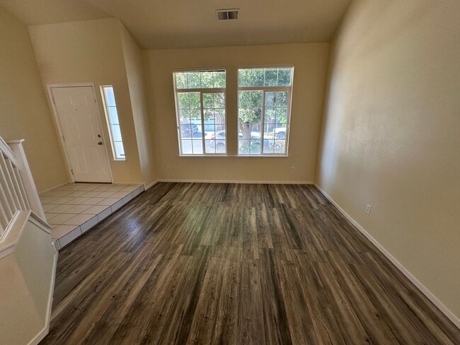 Photo - Beautiful 4 Bedroom, 2.5 Bath Tracy Home