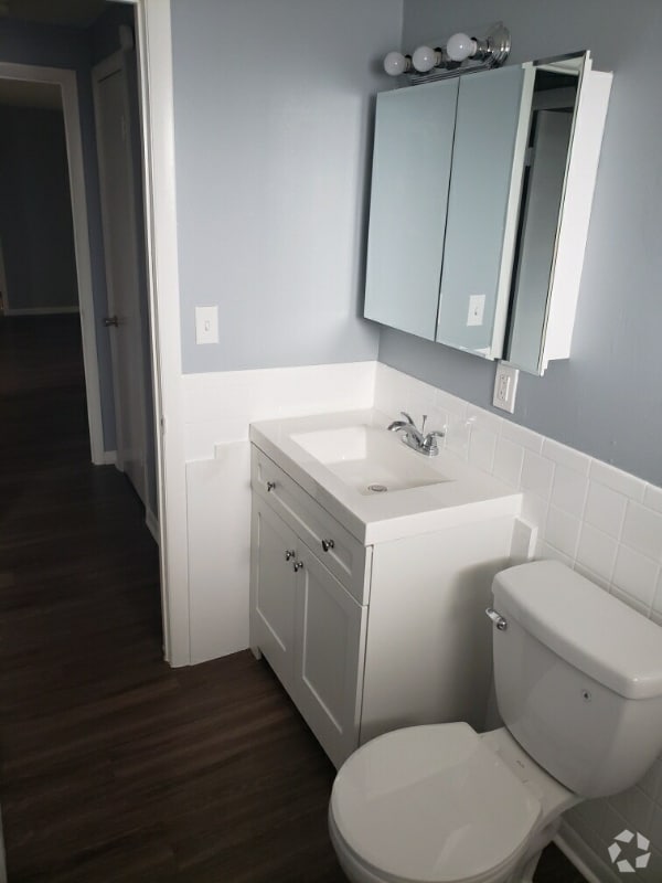 Building Photo - 2 Ash Ct Rental