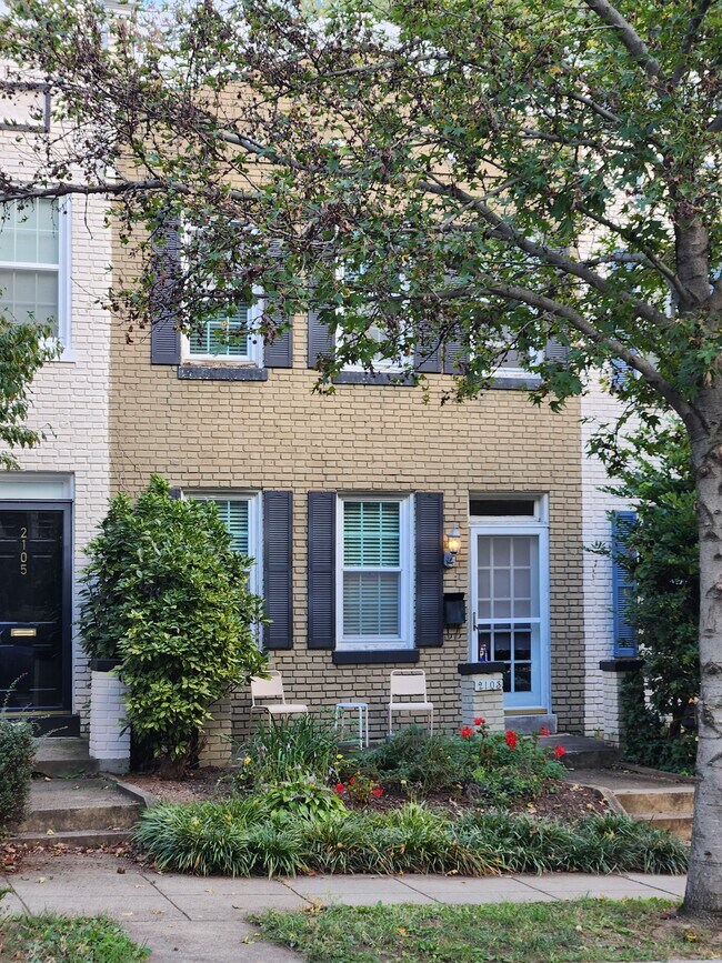 Photo - 2103 37th St NW