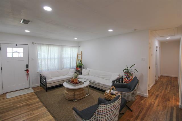 Photo - 3119 Eisenhower Dr