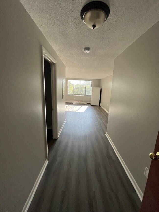 Photo - 20 May St Unit 201