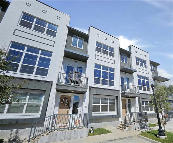 Photo - 13325 Bee St Unidad 406