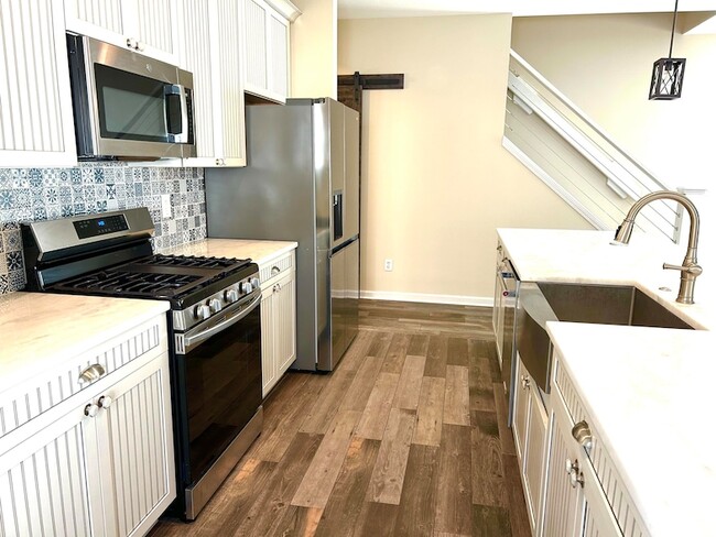 Photo - 2911 Maybry Dr