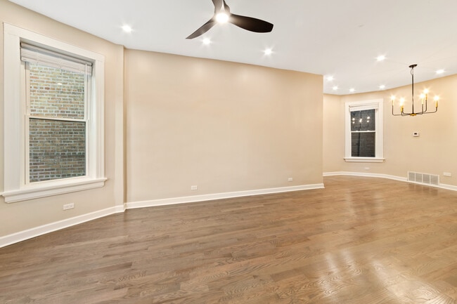 Photo - 2653 W Hirsch St Unit 1