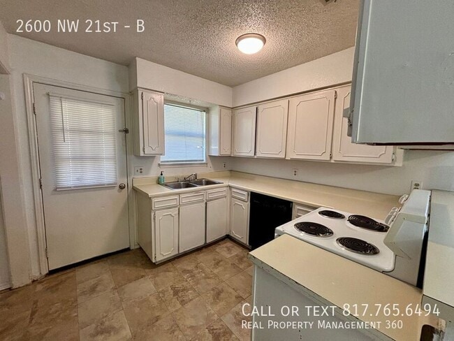 Photo - 2600 NW 21st St Unit B