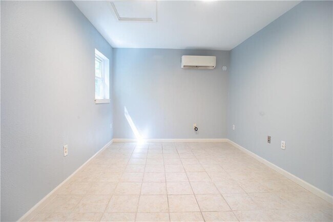 Photo - 405 S Mashburn Ave