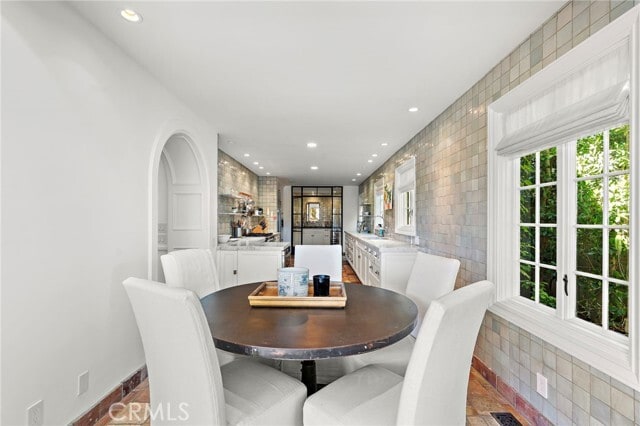 Photo - 464 Holly St