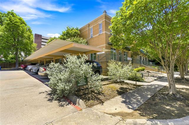Building Photo - 1617 W Oleander St Unit 225