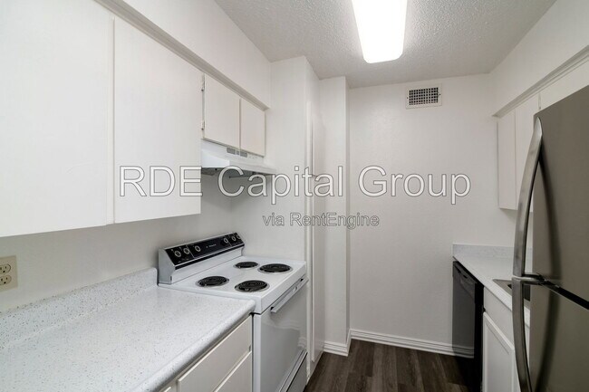 Photo - 7048 Glenview Dr Unit 47