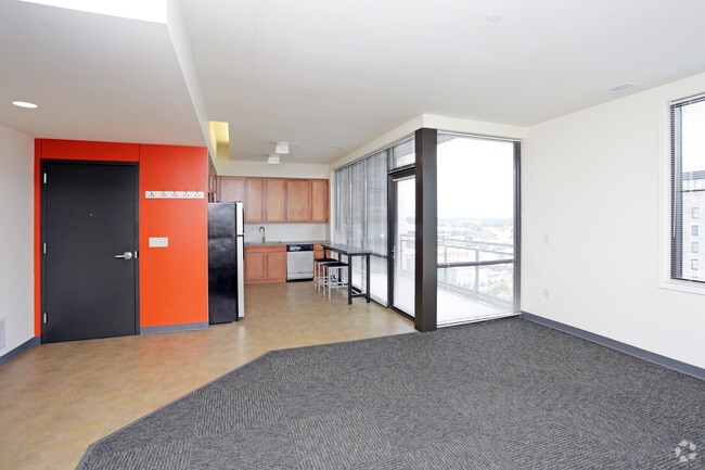 Blaine 2 BR, 1 BA - 789 SF - Kitchen/Living Room