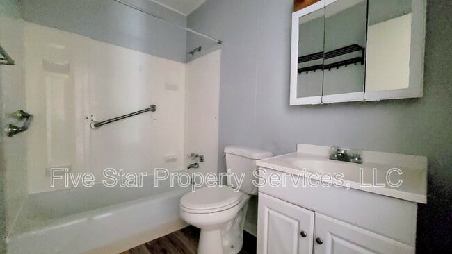 Photo - 404 E Madison St Unit Apt C