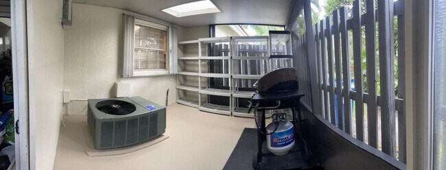 Photo - 1592 Springside Dr