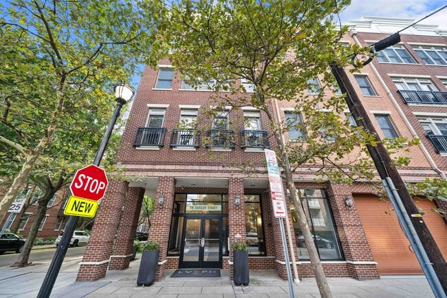 Building Photo - 126 Dudley St Unit 420 Rental