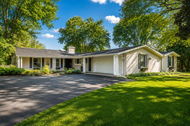 Building Photo - 1161 Winwood Dr