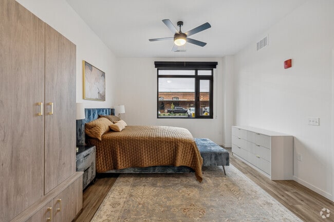 1BR, 1BA - 786SF - Primary Bedroom