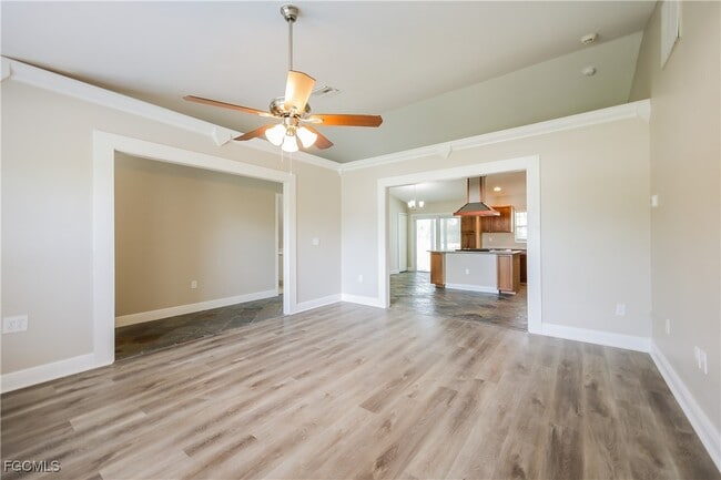 Photo - 3001 38th St W