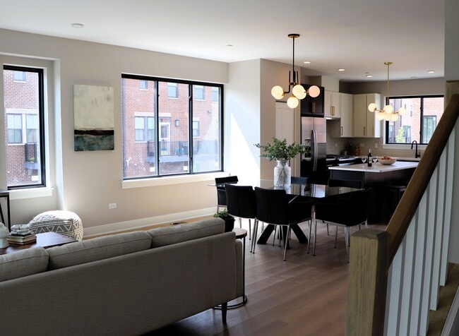 Photo - Lions Park Row