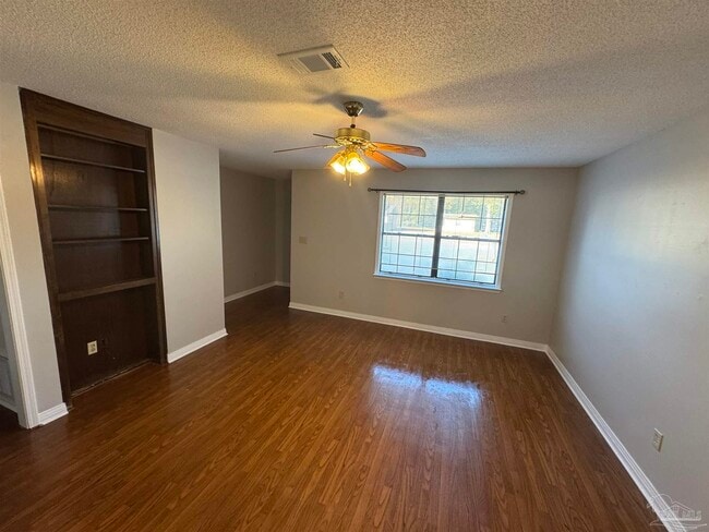 Photo - 6413 Kennington Cir