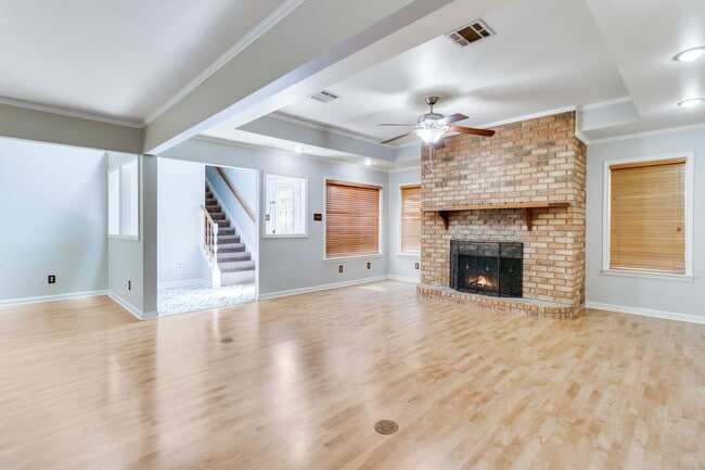 Photo - 107 Kincaid Ct