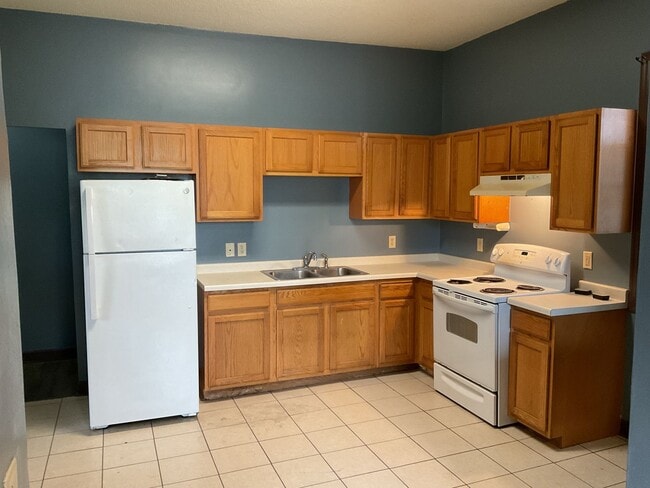 Photo - 512 Beaumont St E