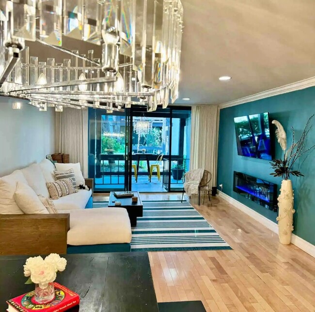 Building Photo - 7777 W 91st St Unit 1134