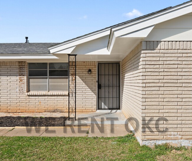 Photo - 16391 Lynn St