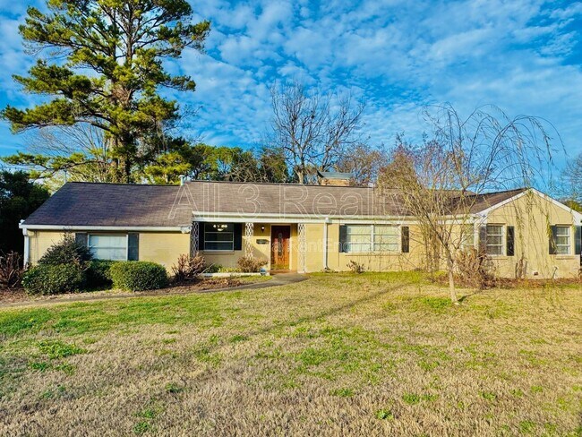 Building Photo - 2767 Biltmore Ave