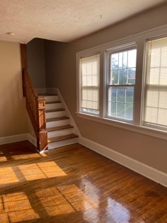 Photo - 120 E Kelso Rd