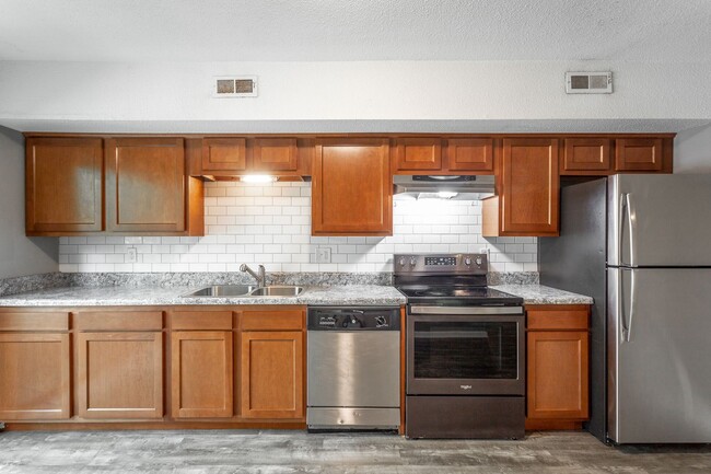 Building Photo - 508 Ely Rd Unit A