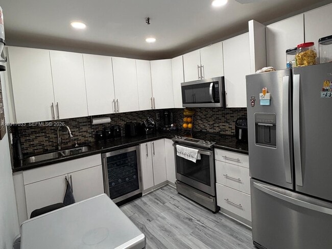Building Photo - 201 180th Dr Unit 107