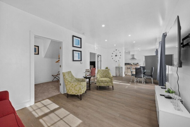 Photo - 4878 Tarnow St Unidad ID1337412P