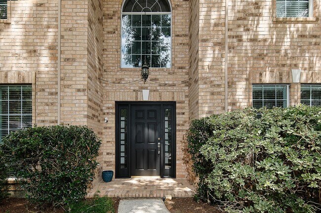 Photo - 27 Bluff Creek Pl