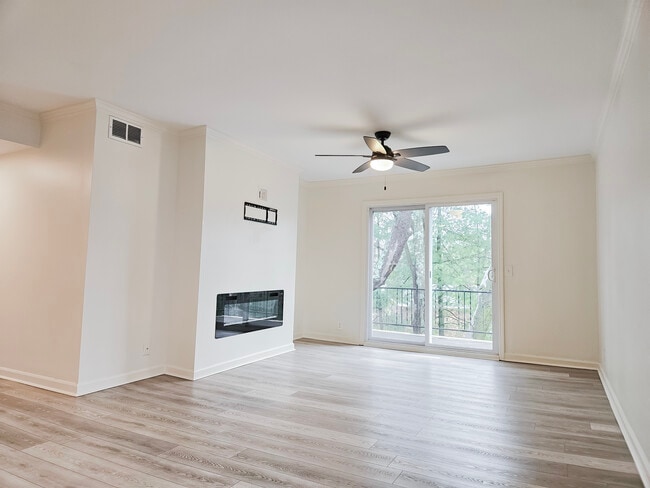 Photo - 601 Boyd Mill Ave