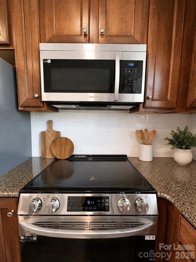 Photo - 1600 Walnut View Dr