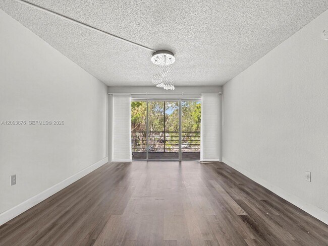 Photo - 4235 N University Dr Unit 312