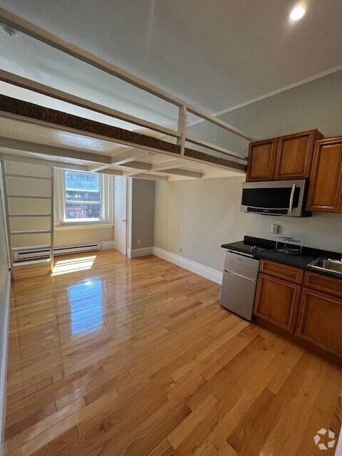 Building Photo - 507 Beacon St Unit 7 Rental