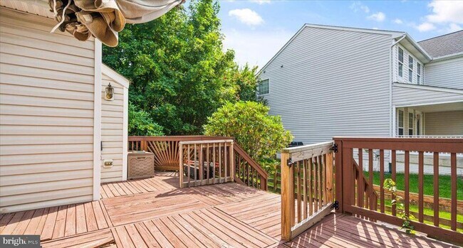 Photo - 9750 Granary Pl