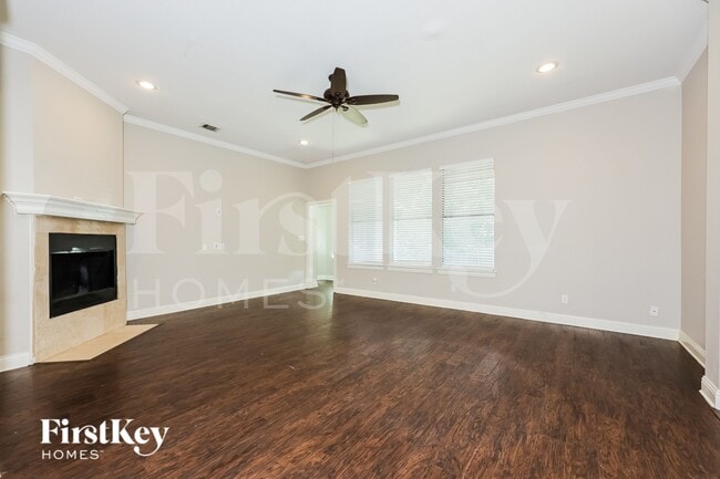 304 Cobb Dr