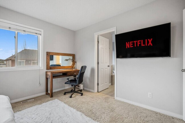 Photo - 724 Windridge Rd SW Unit ID1343914P