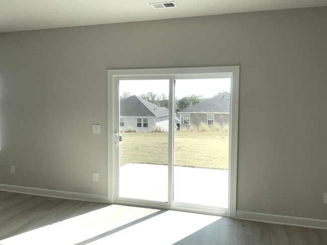 Photo - 782 Treeline Rd