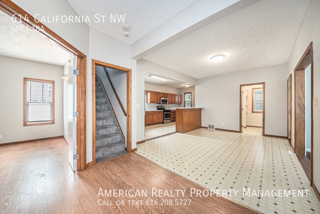 Photo - 614 California St NW