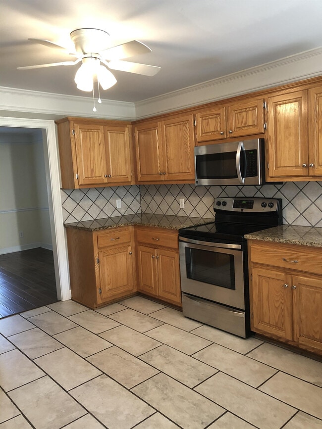 Photo - 1020 Joie Dr