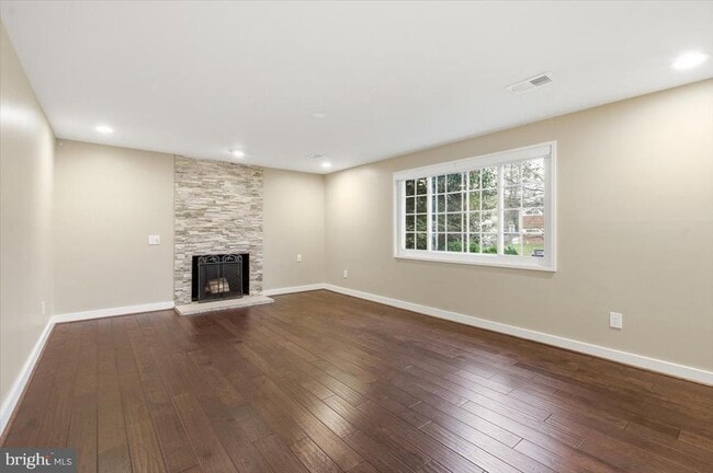 Photo - 6926 Tyndale St