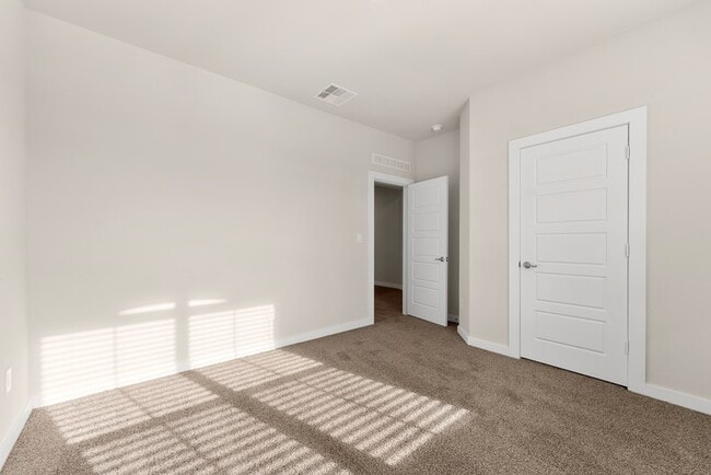 Photo - 2101 Fortune Dr