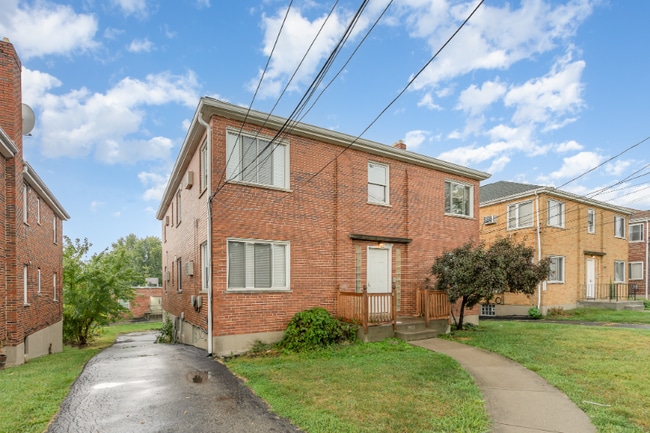 Photo - 3913 E Gatewood Ln Unit Apt 2