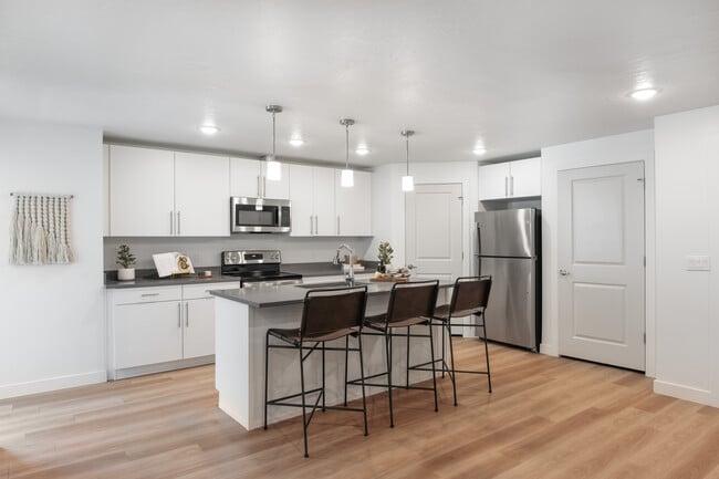 Photo - Bloomington Apartments