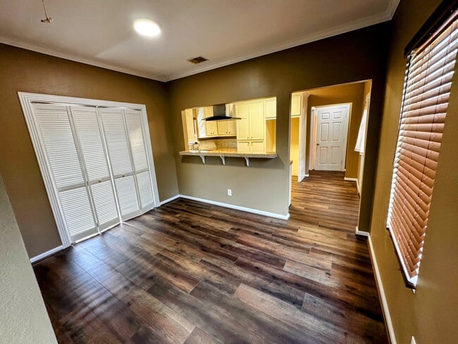 Photo - 507 N 78th St