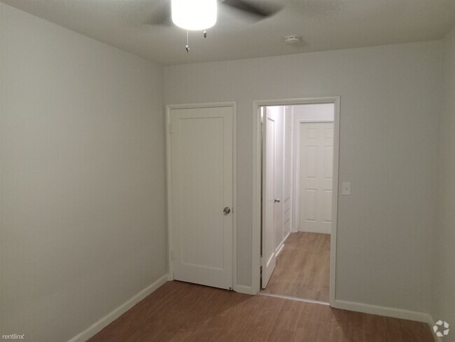 Building Photo - 2 br, 1 bath Triplex - 2352 Mission Inn Av... Rental