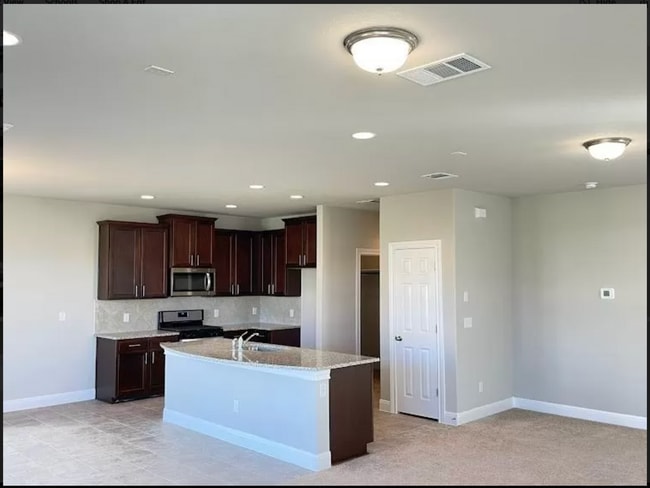 Photo - 200 Mayney Ln